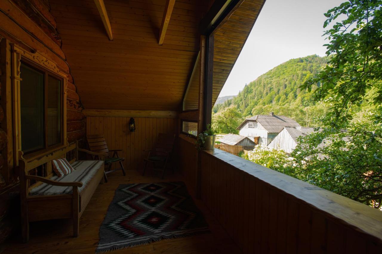 Appartamento Знакова Хата Grebenov Esterno foto